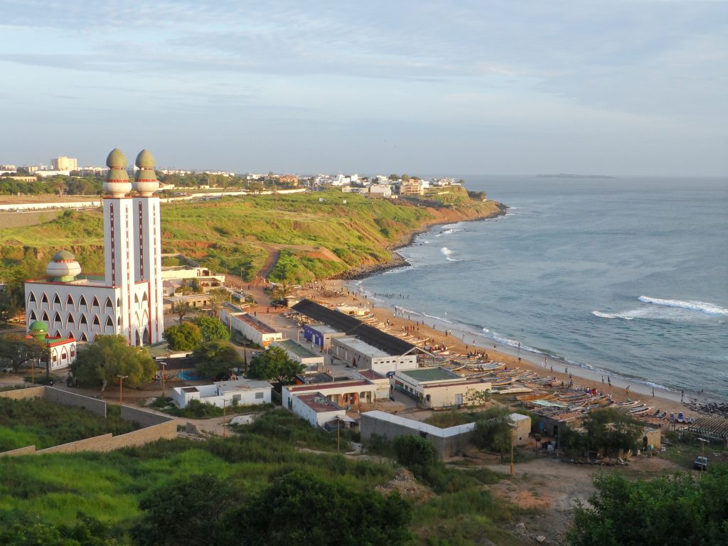 MEZQUITA DE LA DIVINIDAD EN DAKAR, SENEGAL